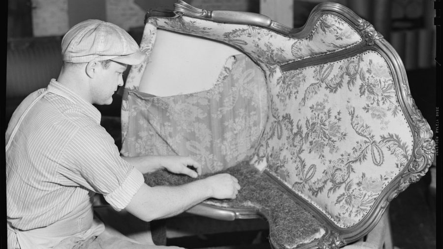 History of upholstery repair : what made this industry appear?