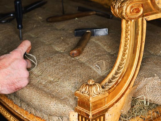 Transform your furniture with Limitless Holstery, Glasgow's trusted expert in furniture upholstery.