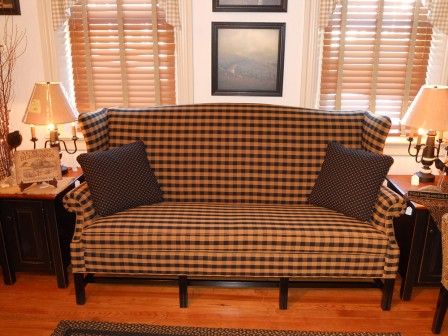 We specialize in reupholstering a wide range of chairs, from dining chairs to accent chairs and everything in between.